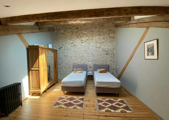 Сasa de vacaciones 18th Century Barn With Pool Near Narbonne *
